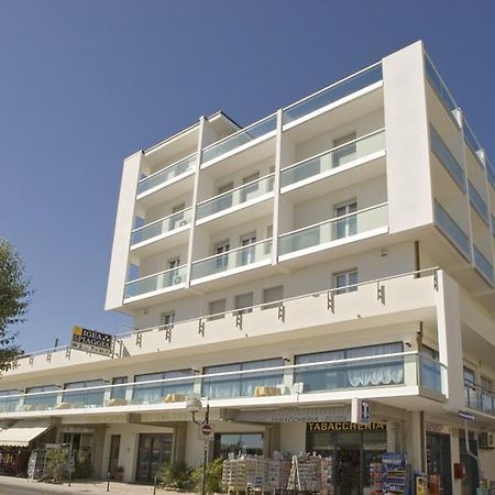 Hotel Igea Spiaggia 벨레지아아지마리나 외부 사진