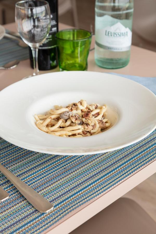Hotel Igea Spiaggia 벨레지아아지마리나 외부 사진