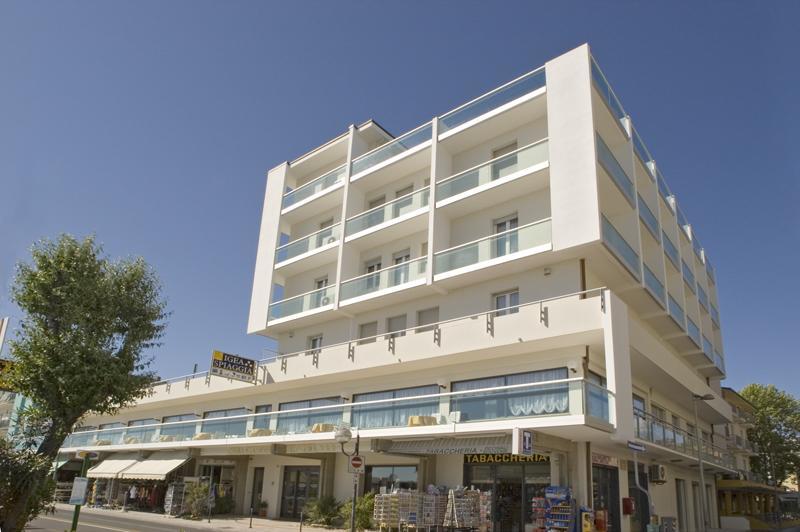 Hotel Igea Spiaggia 벨레지아아지마리나 외부 사진