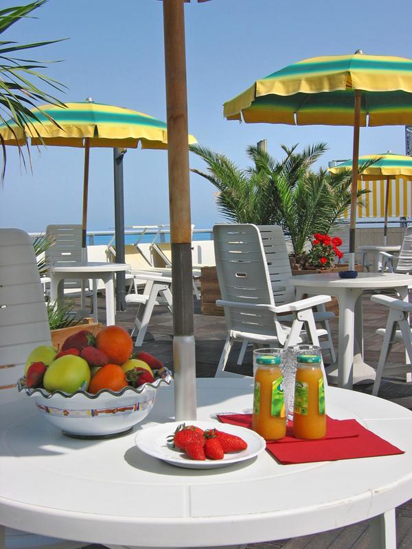 Hotel Igea Spiaggia 벨레지아아지마리나 외부 사진